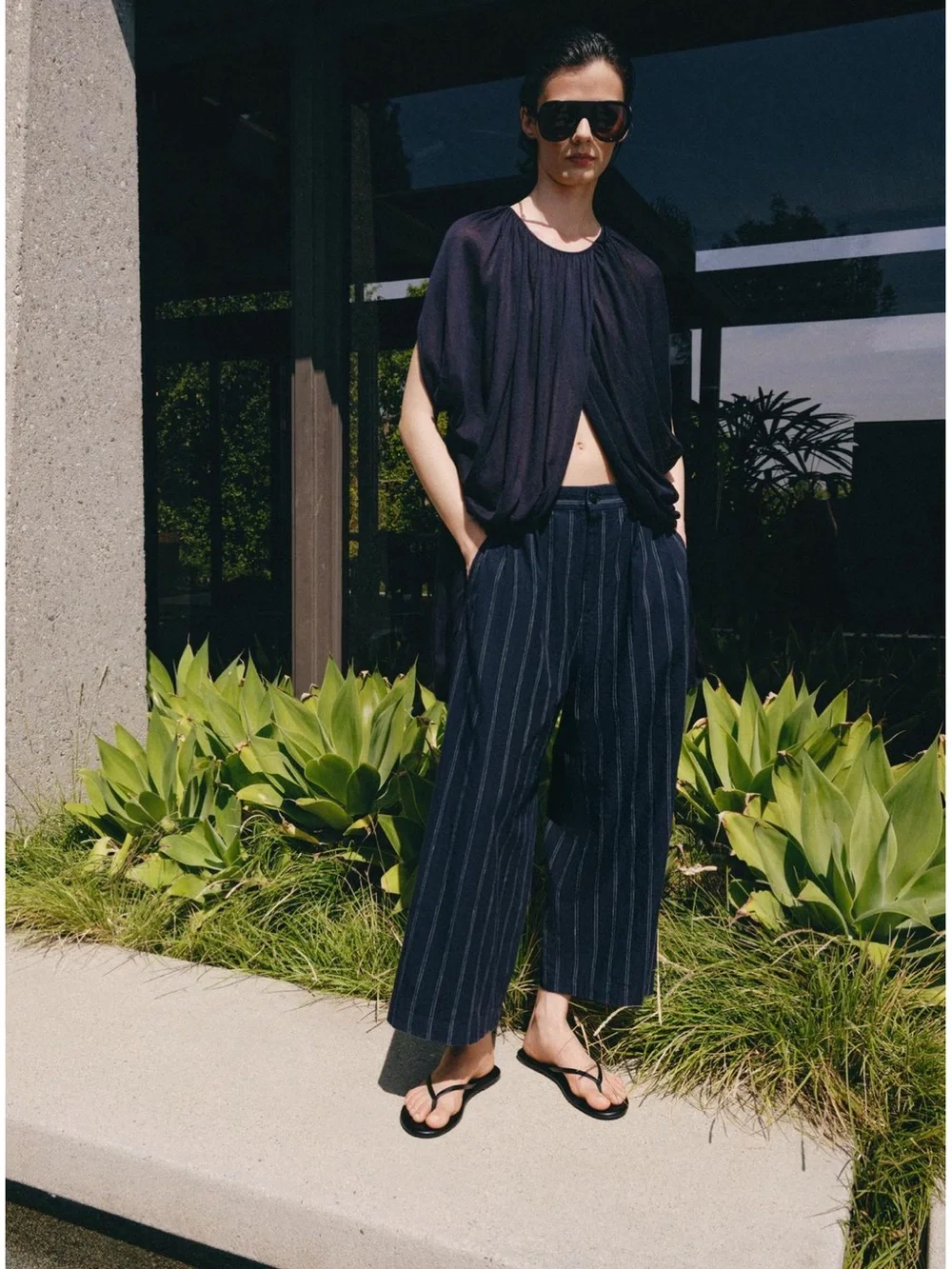 Wide-Leg Pinstripe Linen/Cotton Pants in Navy